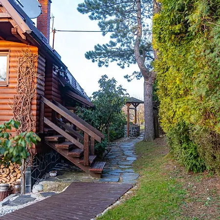 Chalet S Luxusnim Vyhledem A Bazenem