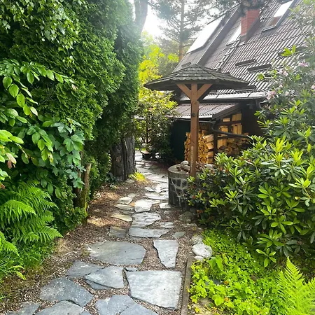 Chalet S Luxusnim Vyhledem A Bazenem *